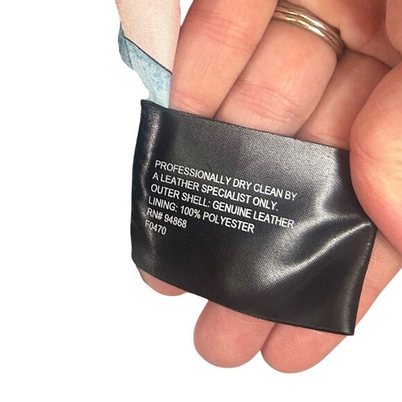 90 Y2K blazer- leathered - light dusty pink- rose- missing size tag- some spots2 - Picture 4 of 16